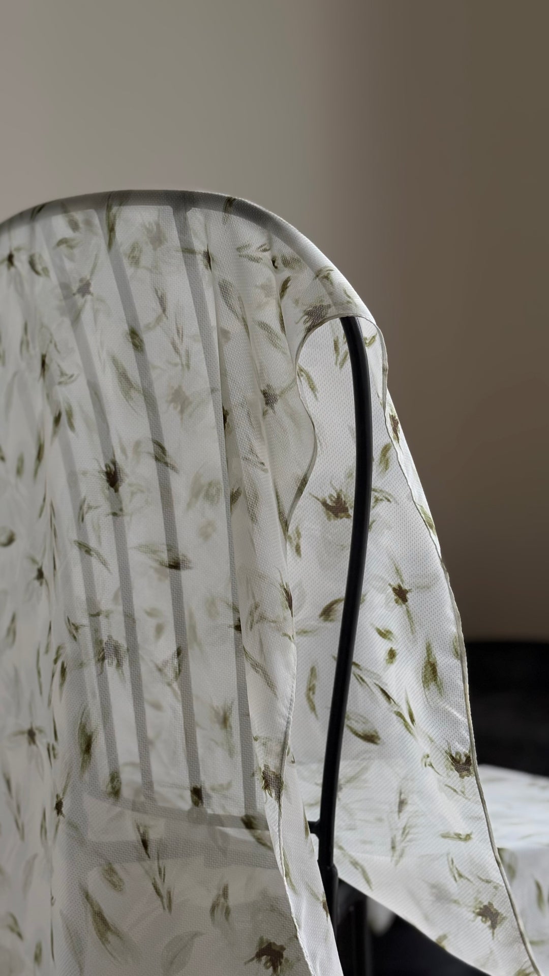 ALUN Selendang in Olive Petals