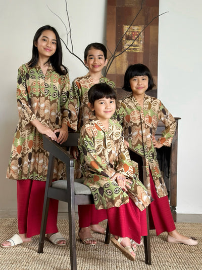 INTAN Long Kebaya Set in Joy
