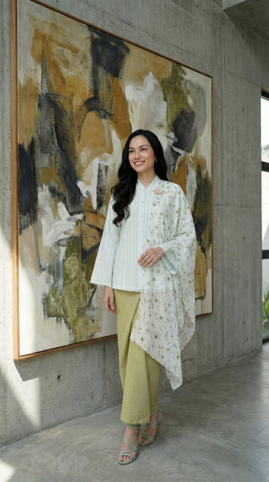 CEMARA Short Kebaya Set in Dewlight Green