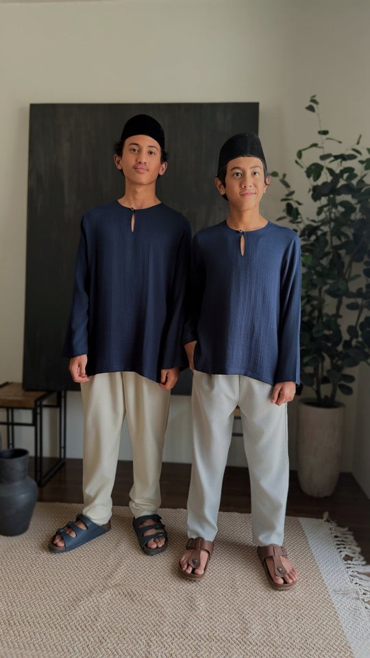 PEKAN Teluk Belanga Kurta in Midnight Blue