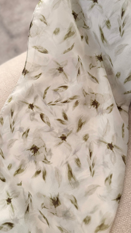 ALUN Selendang in Olive Petals