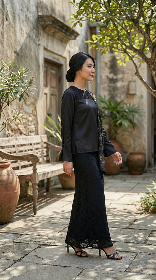 YASMIN Modern Kurung Set in Noir Grace