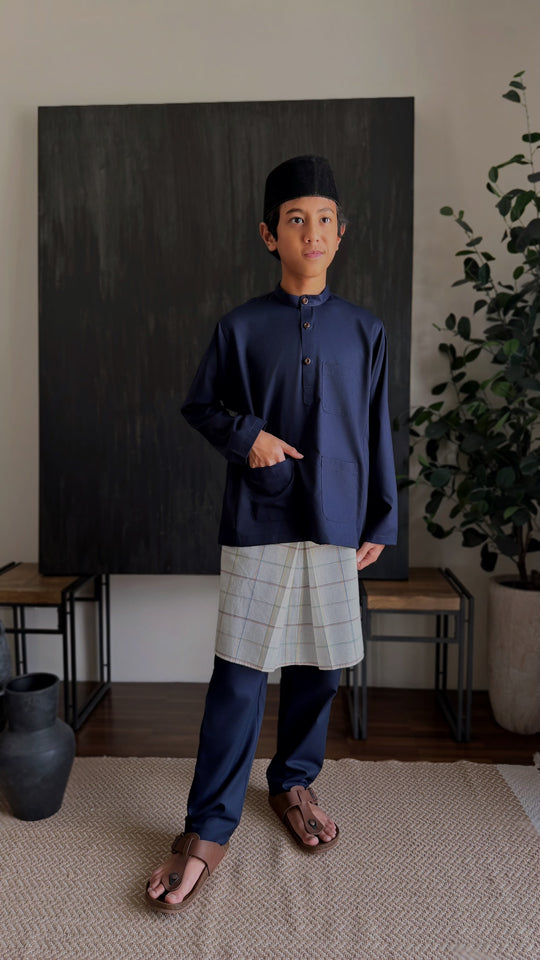 ANDIKA Baju Melayu Cekak Musang Set in Midnight Blue