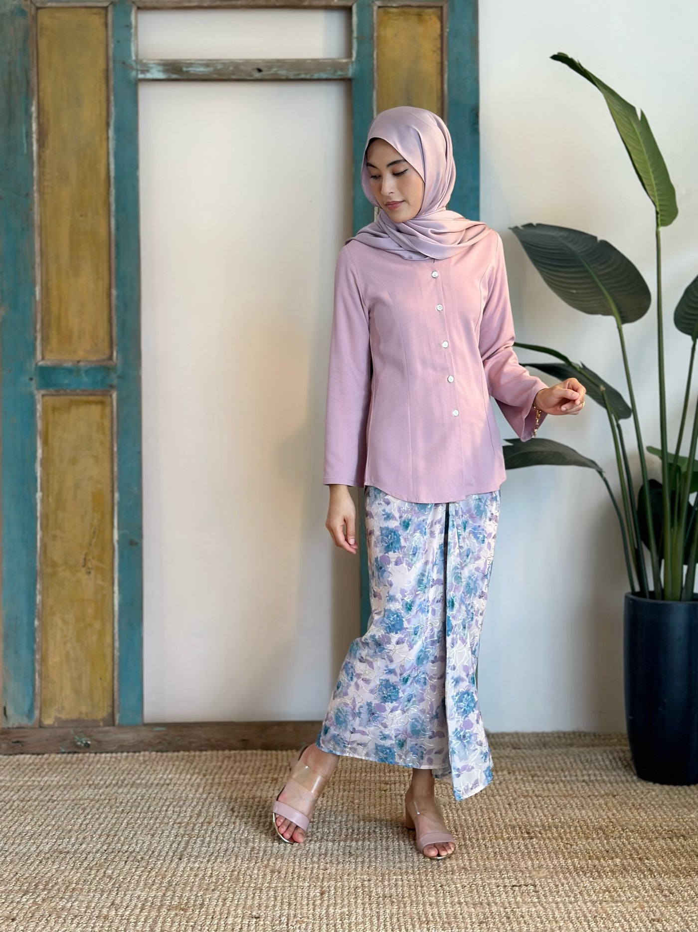 CEMARA Short Kebaya Set in Dusty Lilac