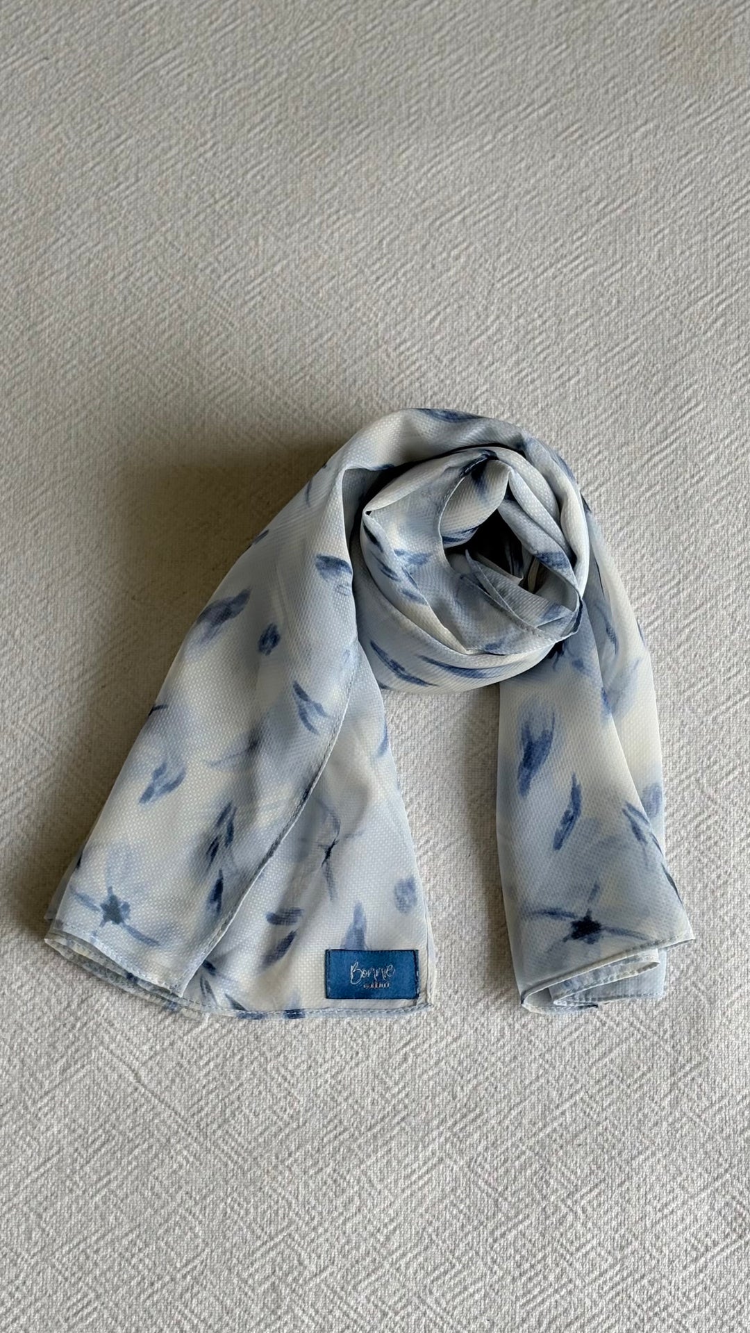 ALUN Selendang in Indigo Petals