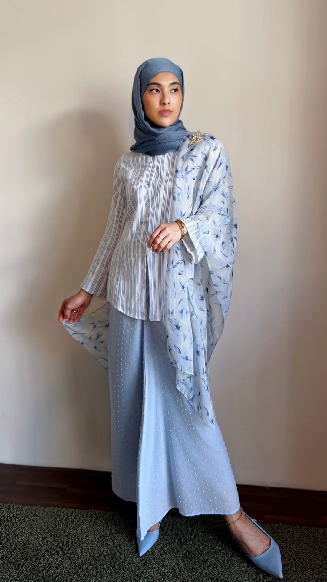 CEMARA Short Kebaya Set in Cornflower Blue