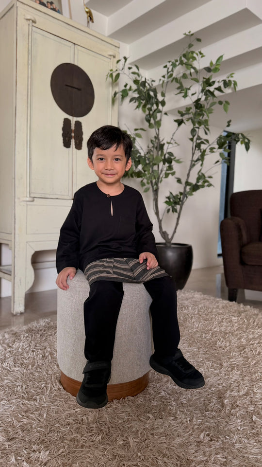 JEBAT Baju Melayu Teluk Belanga in Charcoal