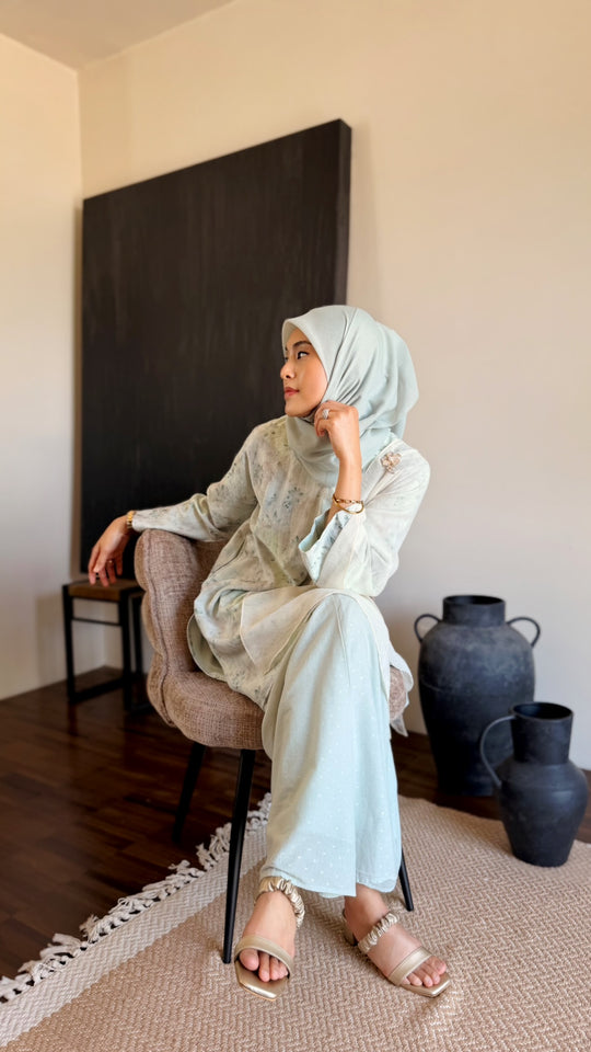 TANJUNG Long Kurung Set in Lido Green