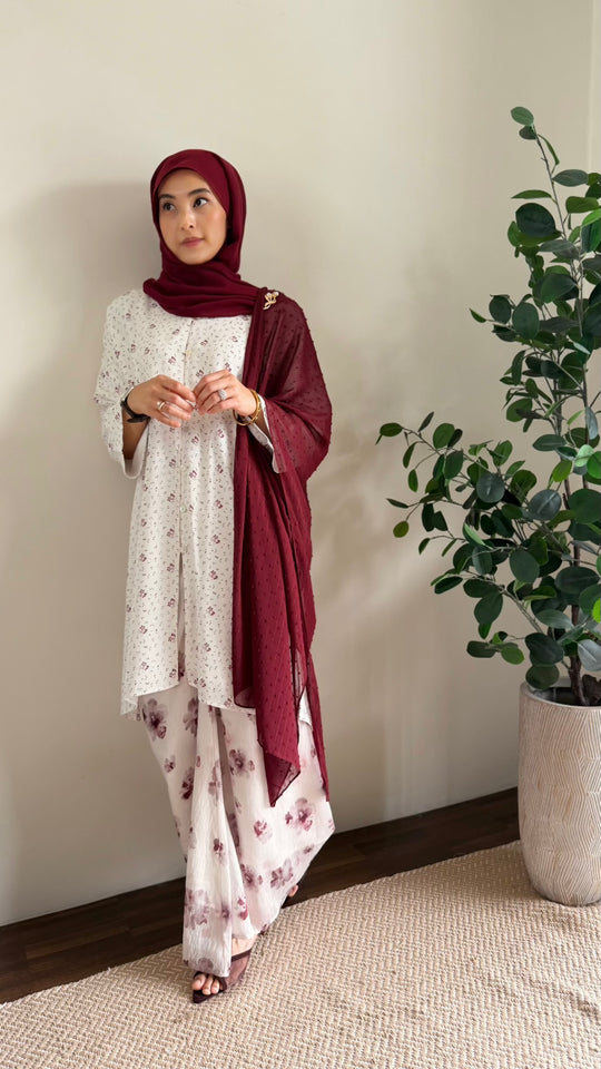 ANGGUN Long Kebarung Set in Merlot Ditsy
