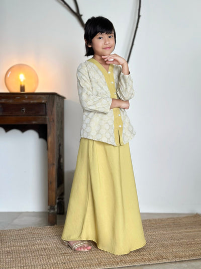CAHAYA Modern Mini Kurung Set in Daffodil