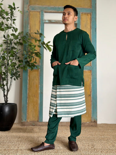 MALIK Teluk Belanga Baju Melayu Set in Emerald