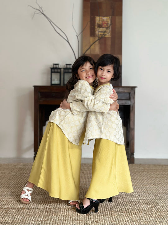 CAHAYA Modern Mini Kurung Set in Daffodil
