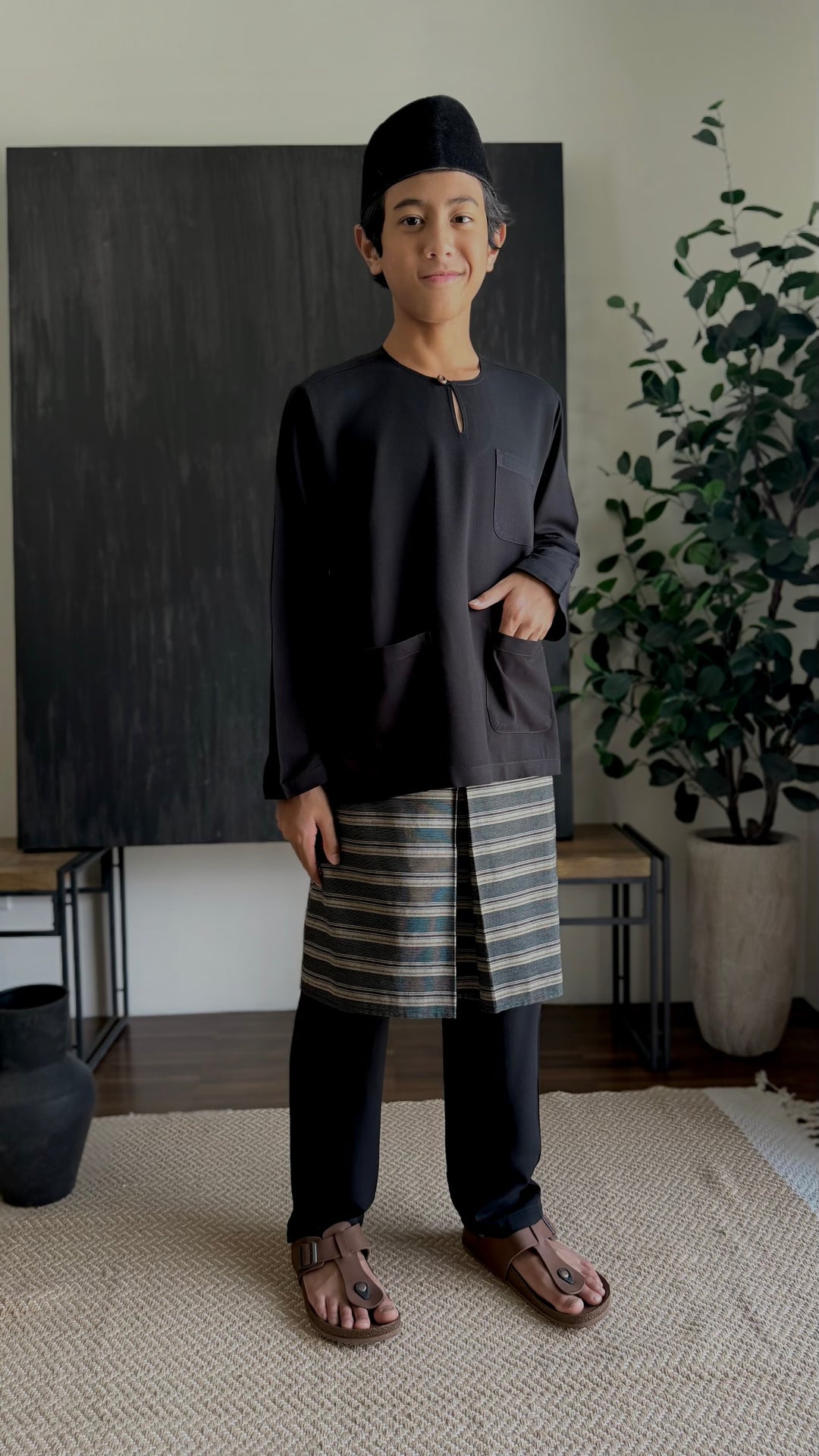 JEBAT Baju Melayu Teluk Belanga in Charcoal