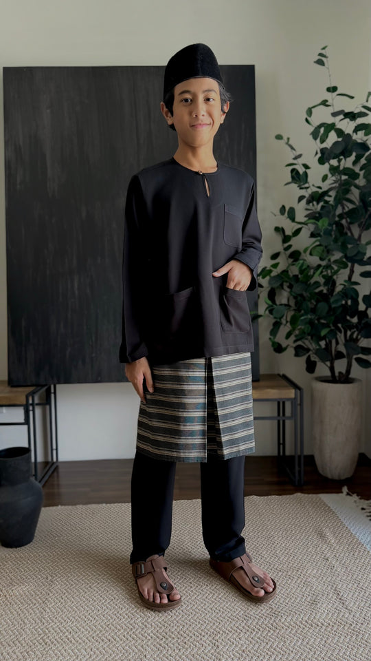 JEBAT Baju Melayu Teluk Belanga in Charcoal