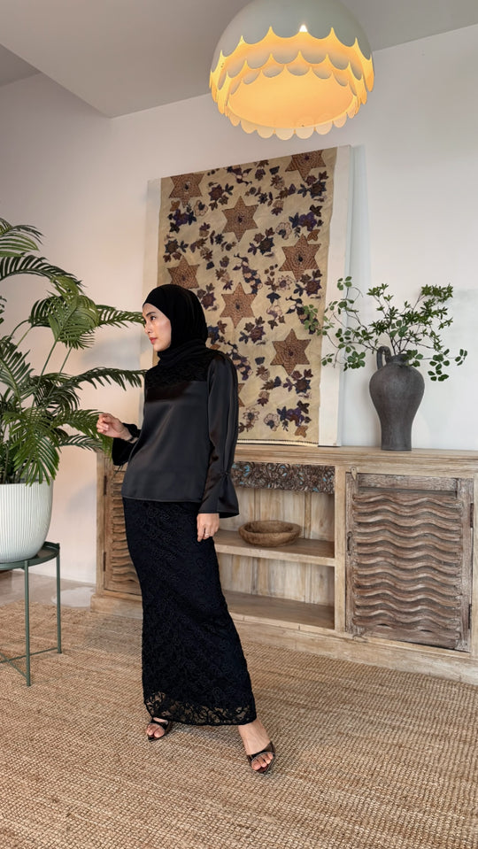 YASMIN Modern Kurung Set in Noir Grace