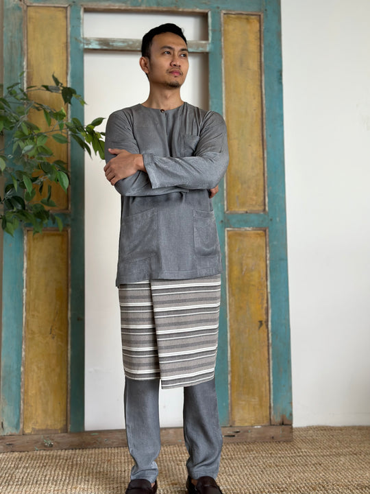 IDRIS Pelikat Style Samping in Slate Stripes