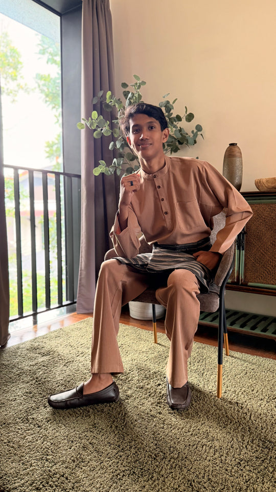 ARJUNA Baju Melayu Cekak Musang in Clay Brown