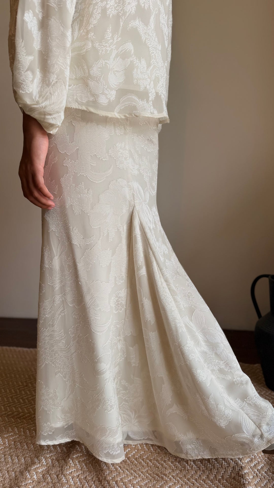 HANA Modern Kurung Set in Silky Ivory