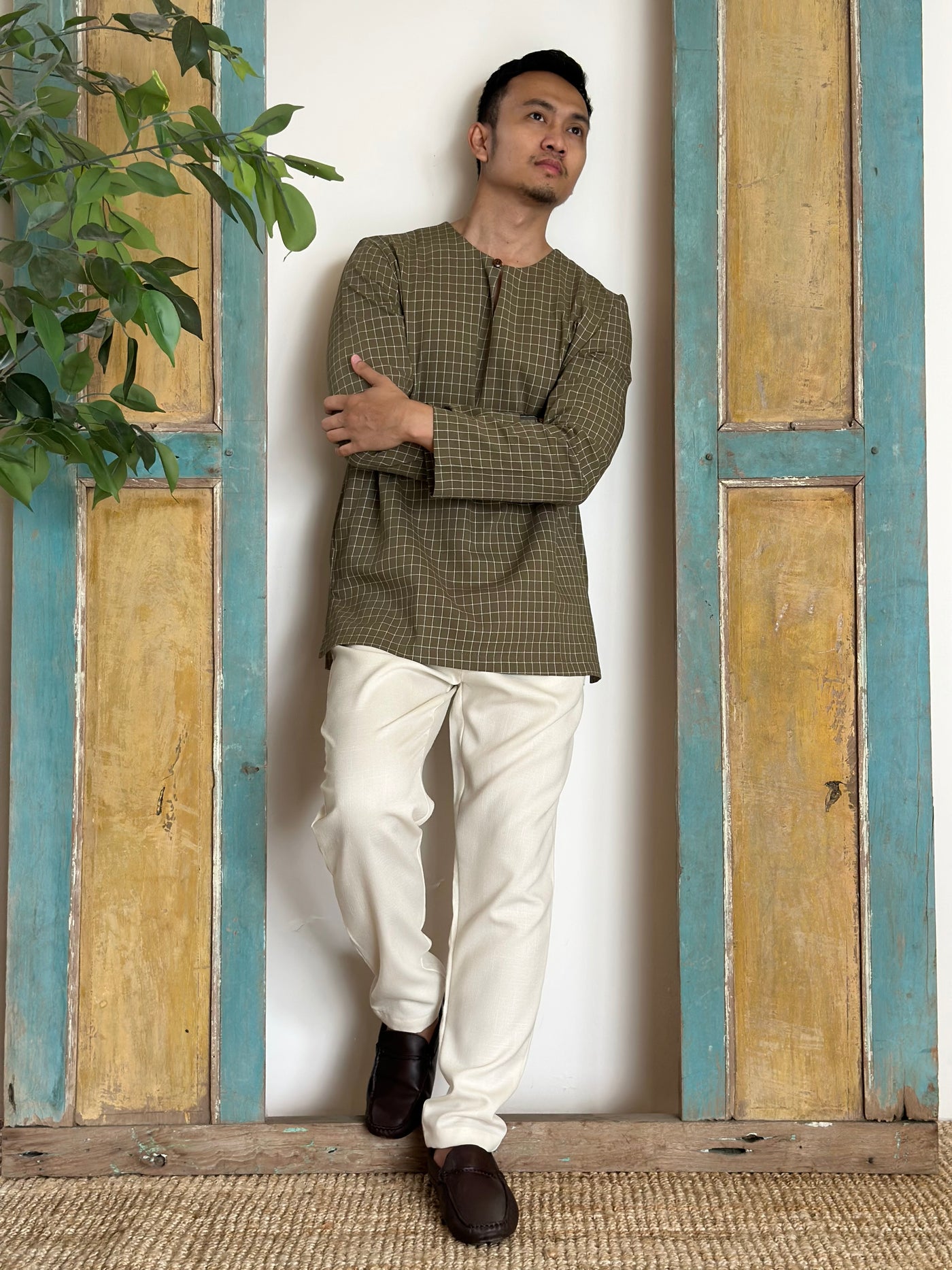 BUDI Teluk Belanga Kurta in Olive