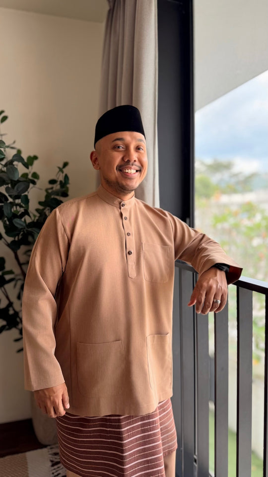 ARJUNA Baju Melayu Cekak Musang in Clay Brown