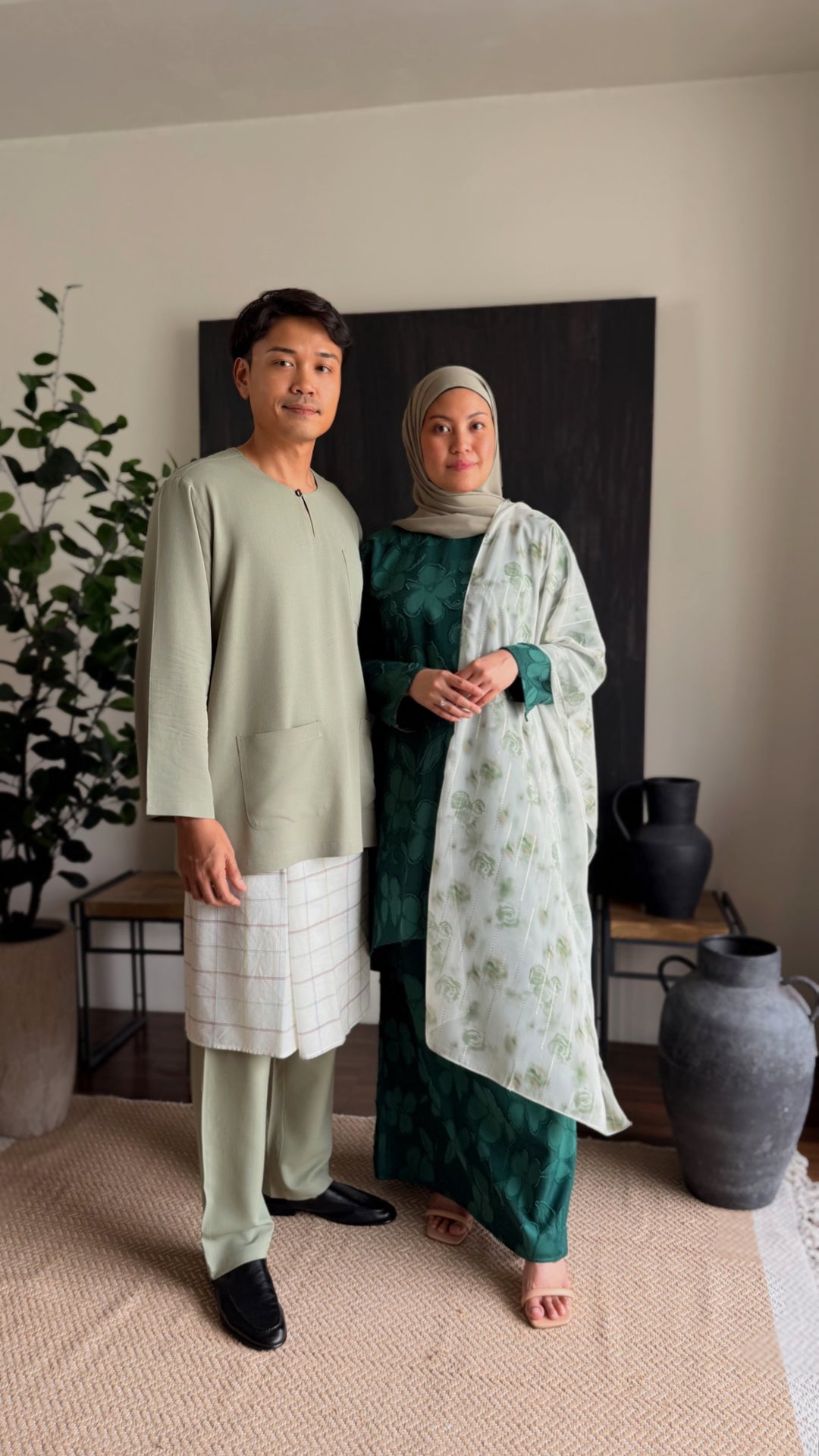 ALUN Selendang in Sage Luminance