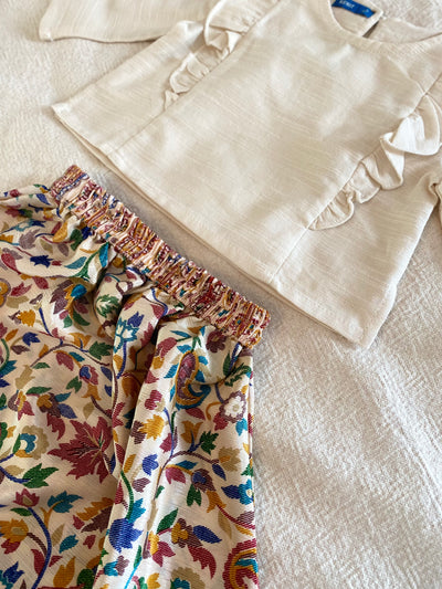 RIANG Frill Blouse & Skirt Set in Vanilla Blossom
