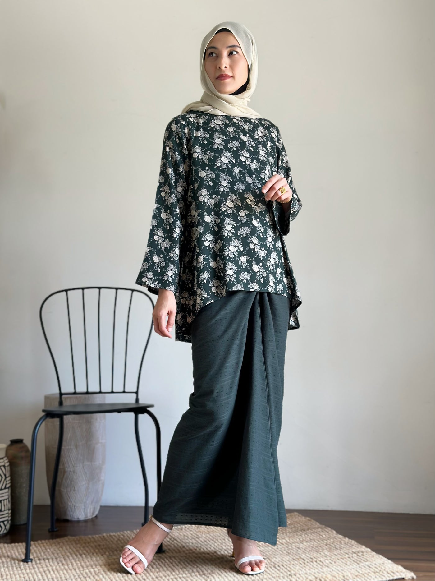 CENDANA Short Kurung Set in Emerald Bloom