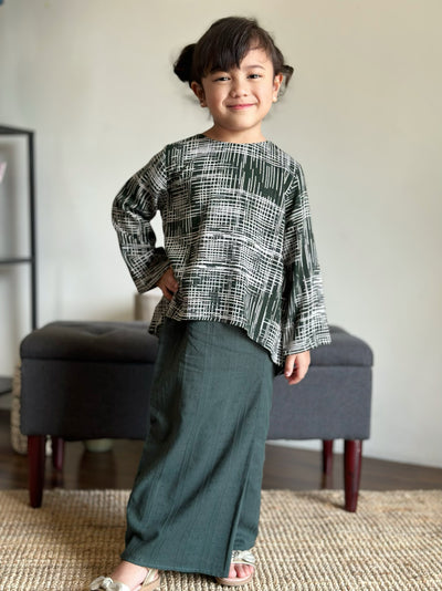 KURNIA Short Kurung Set in Emerald