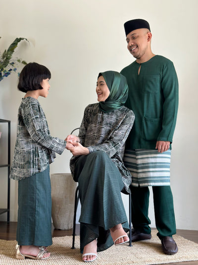 CENDANA Short Kurung Set in Emerald