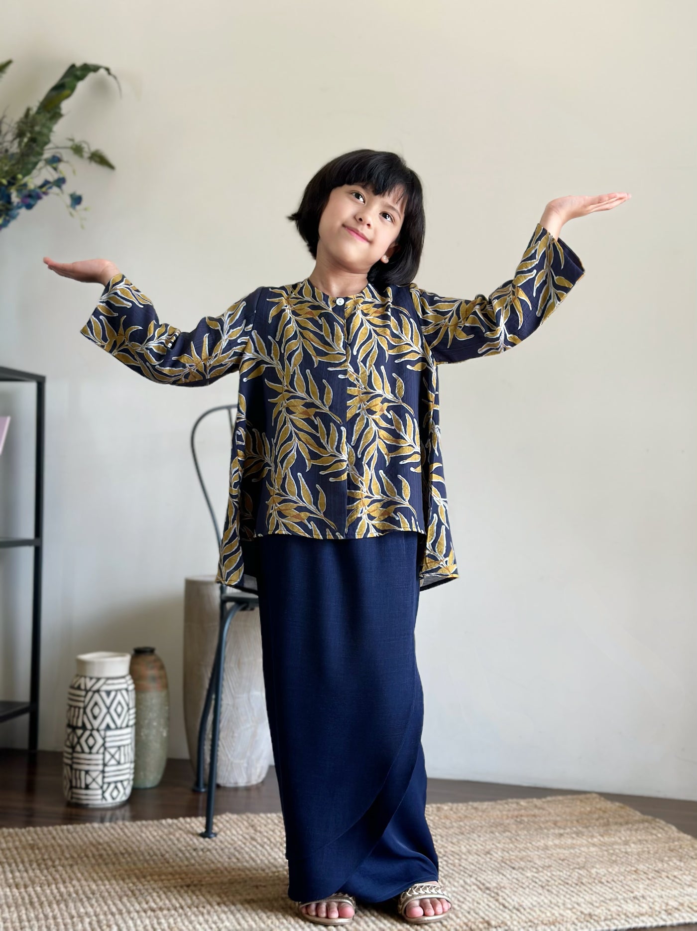 KARTIKA Modern Kurung Set in Midnight Foliage