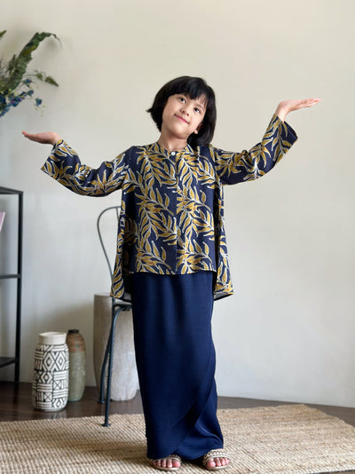 KARTIKA Modern Kurung Set in Midnight Foliage