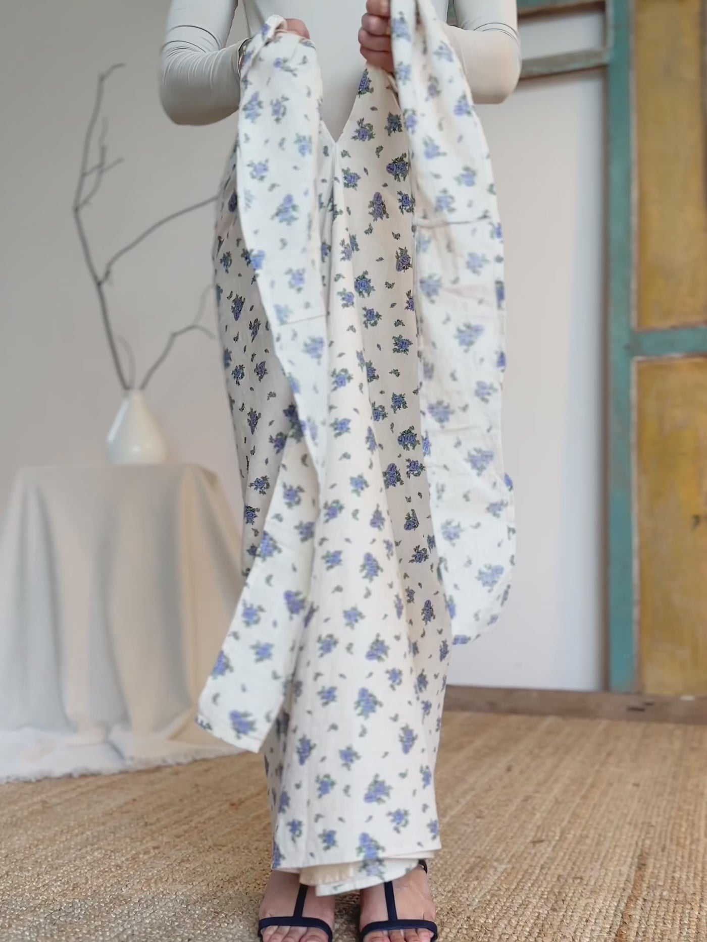 KIRANA Pareo in Blue Bouquet
