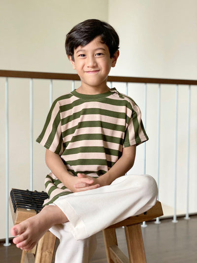 DYLAN Unisex Shoulder-Buttoned Tee in Olive