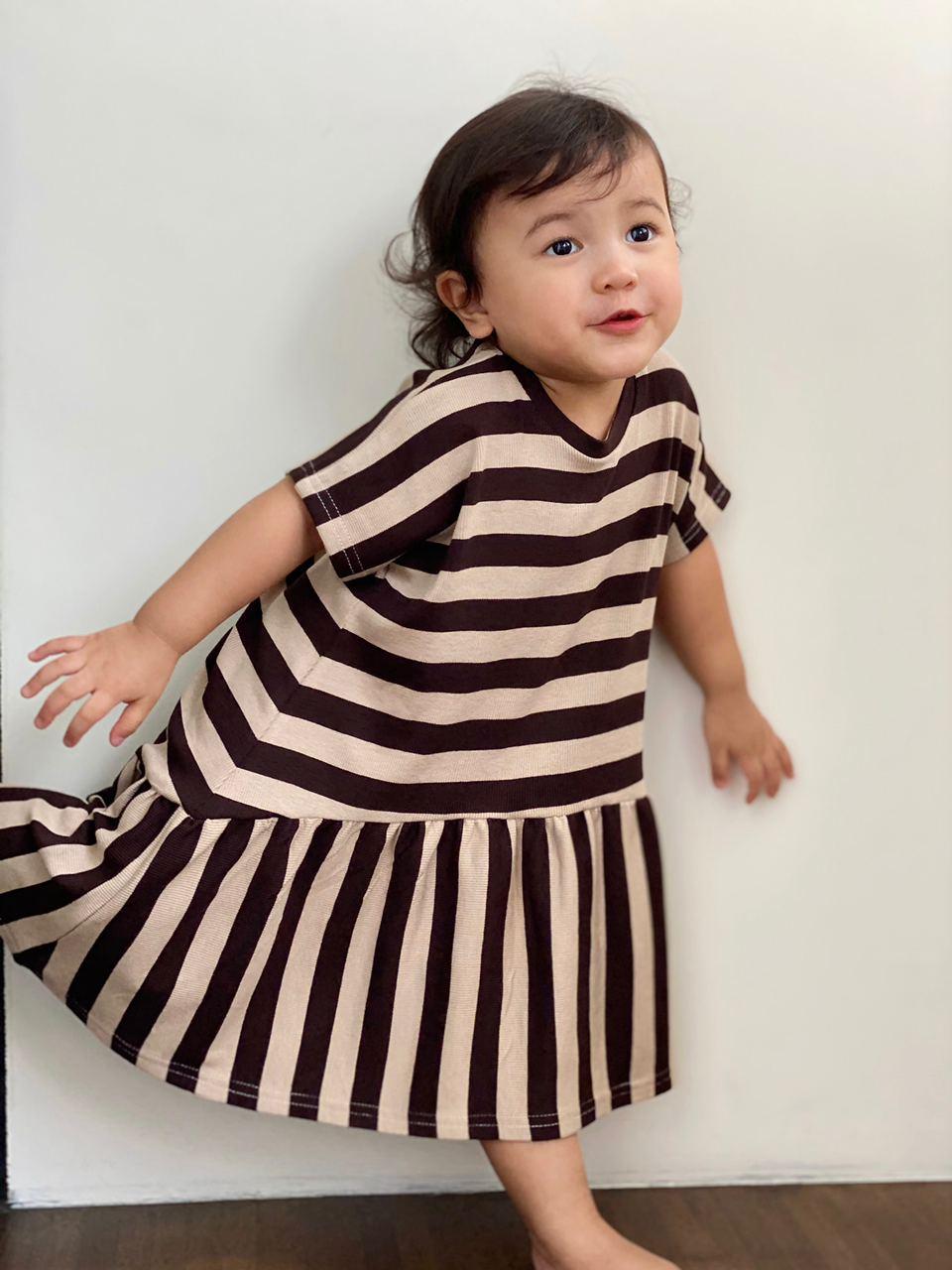 EVELYN Flounce Midi Dress in Cocoa