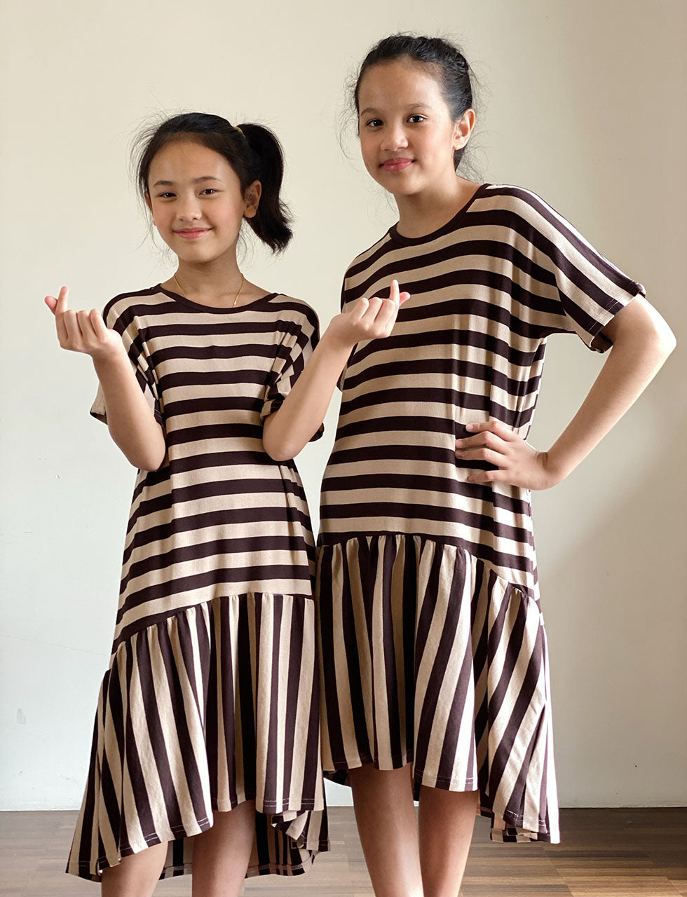 EVELYN Flounce Midi Dress in Cocoa