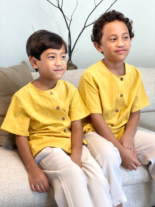 MEGAT Unisex Short Sleeves Kurta in Mustard