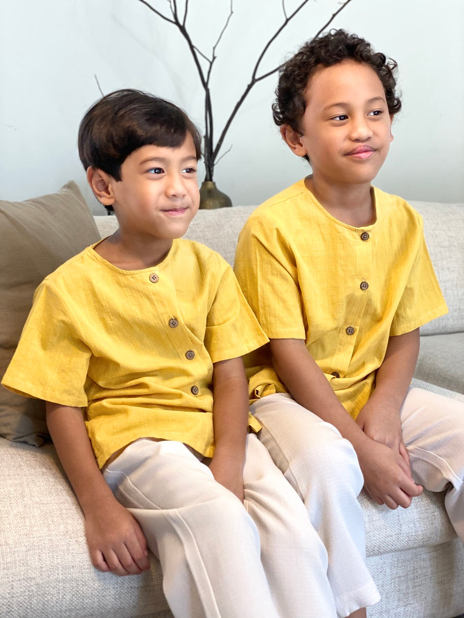 MEGAT Unisex Short Sleeves Kurta in Mustard