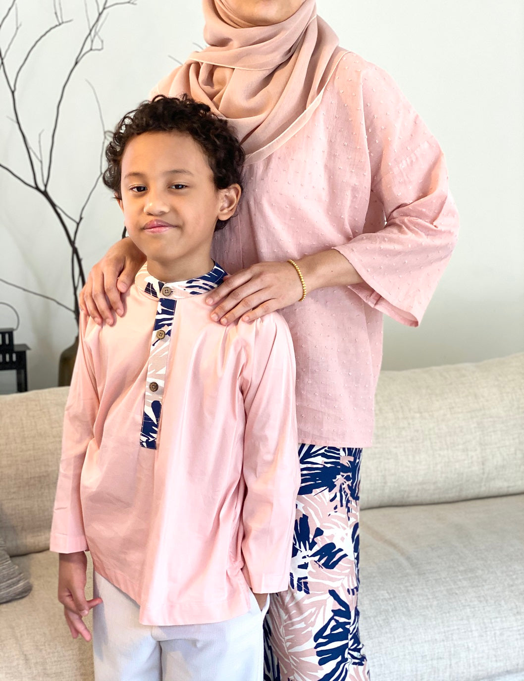 TAHIR Raglan Sleeves Kurta in Pink