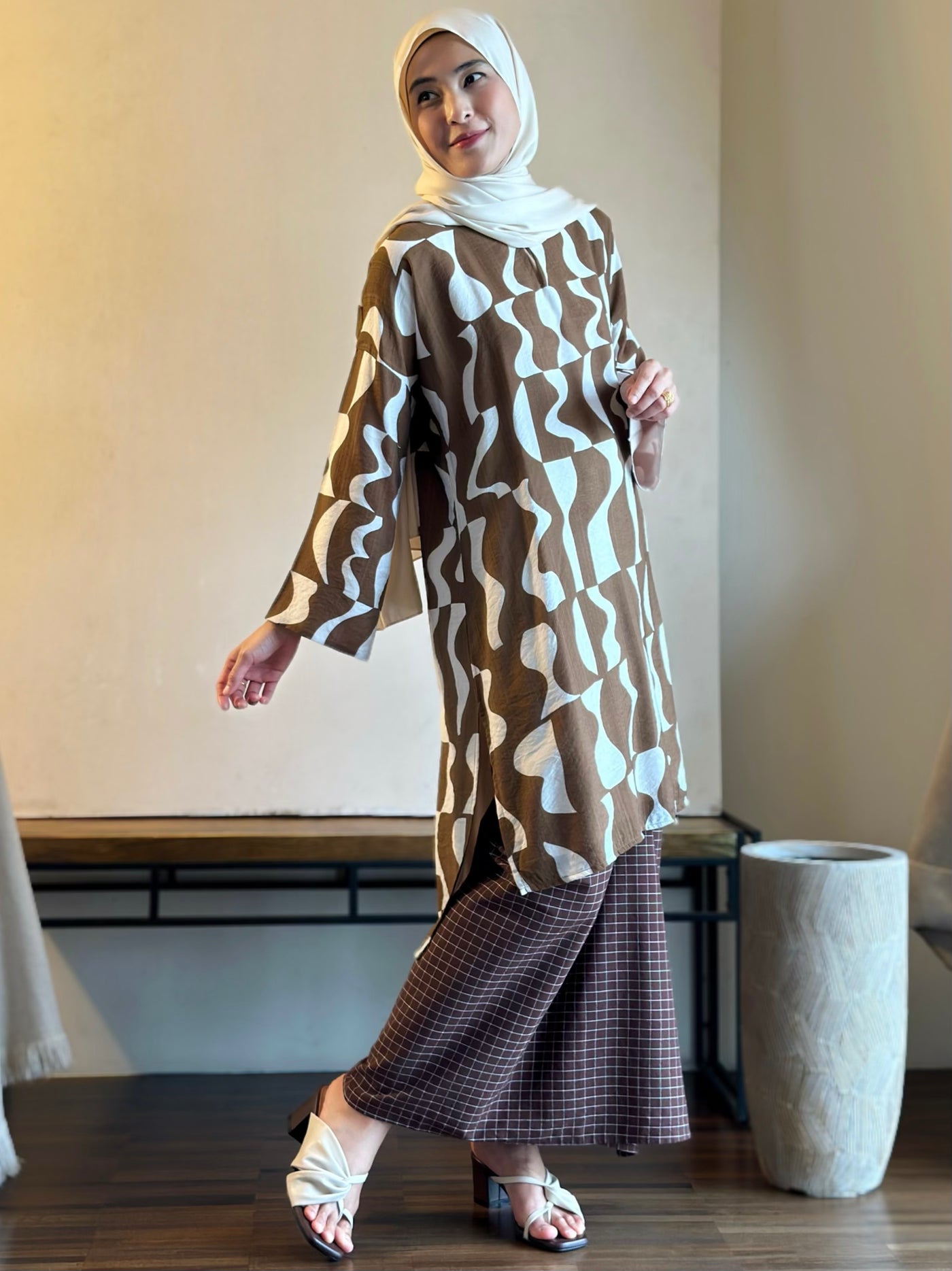 TANJUNG Long Kurung Set in Cocoa