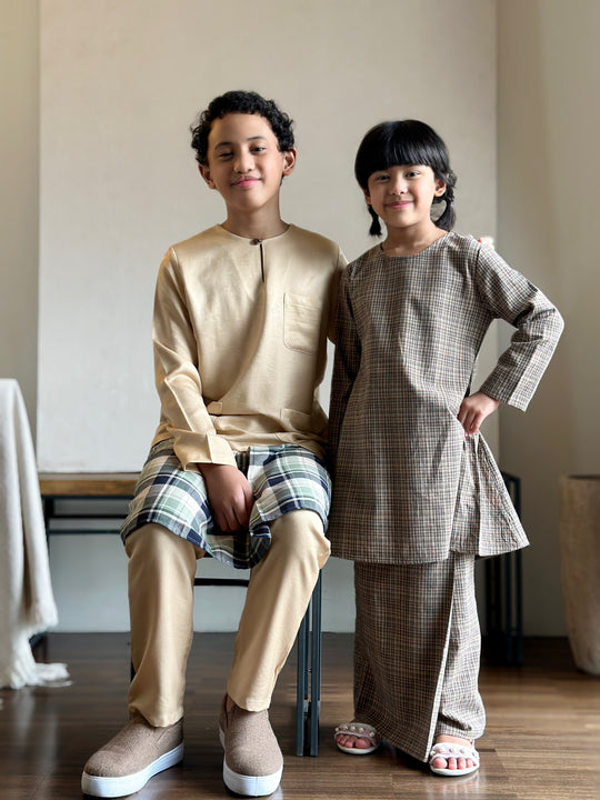 MELATI Kurung Pahang Set in Tartan Checks