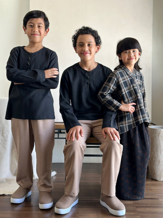 EZRA Kurta in Charcoal