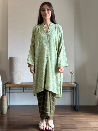 ANGGUN Kebarung Set in Olive