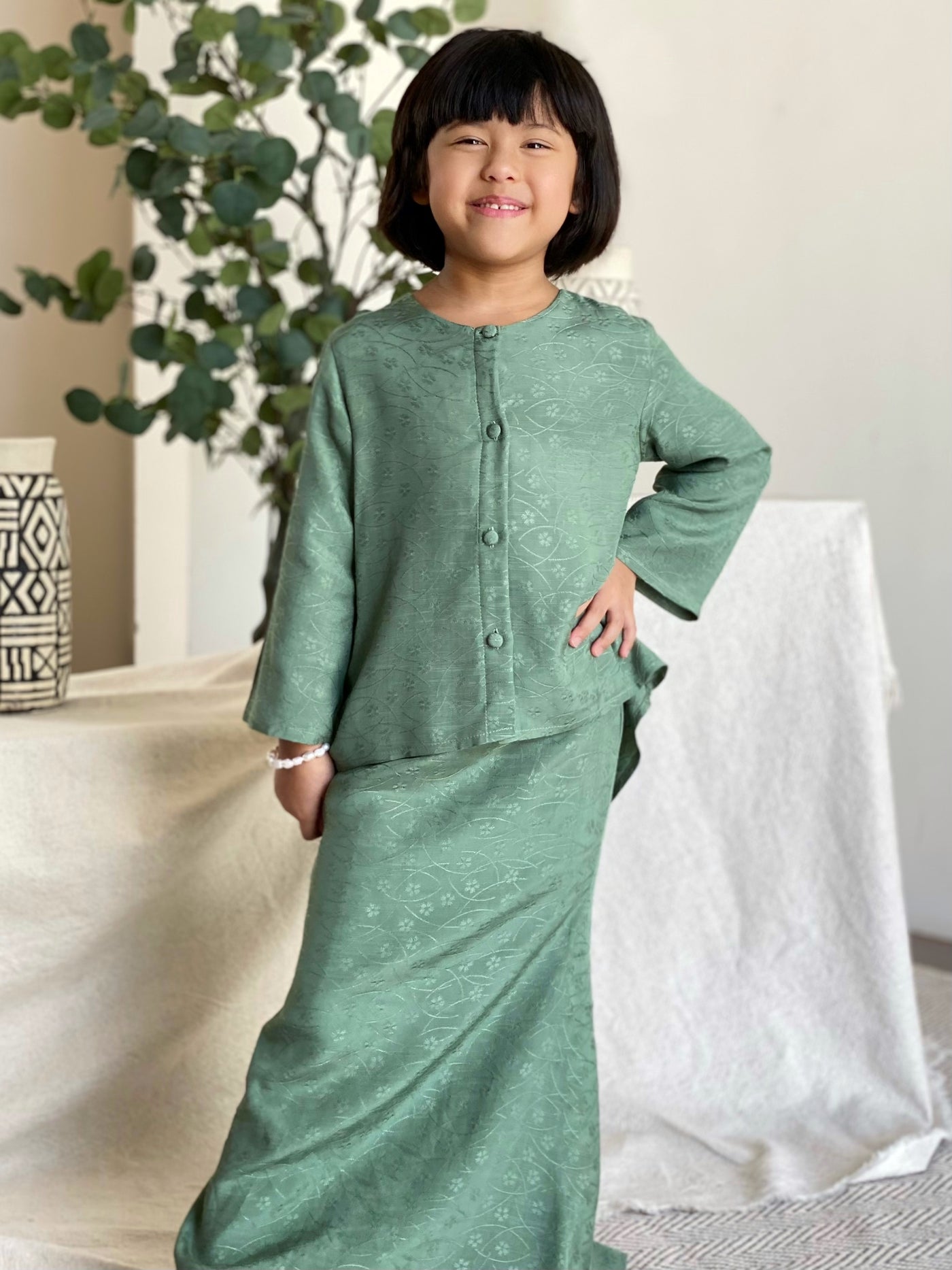 PUTRI Flare Modern Kurung Set in Green
