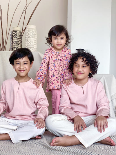 DAMAI Teluk Belanga Kurta in Pink