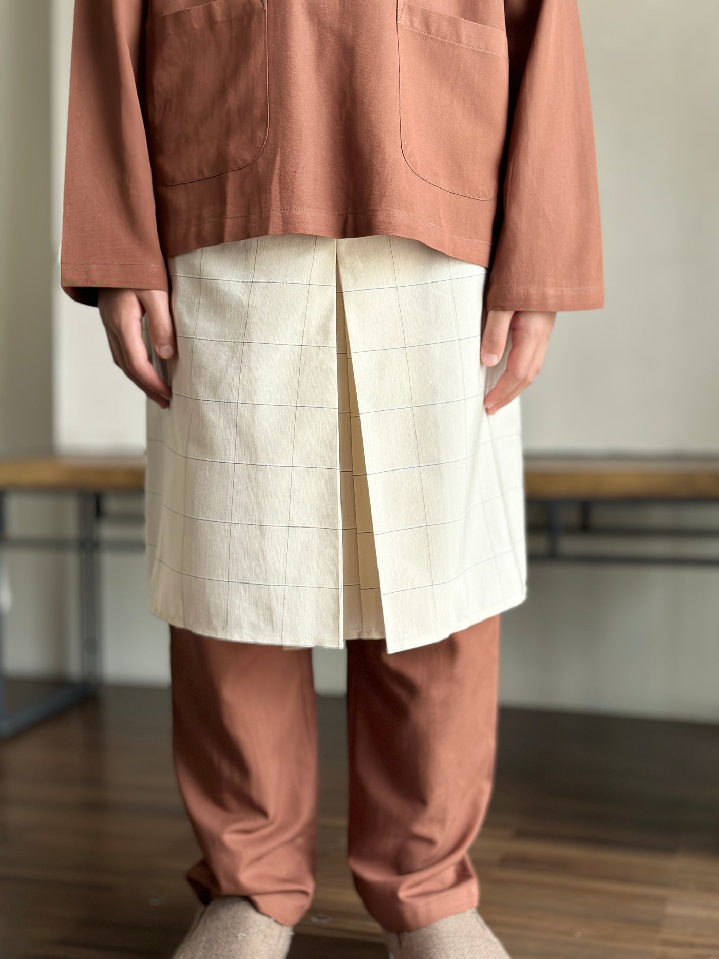 AYUB Instant Pelikat Style Samping in Ivory Windowpane
