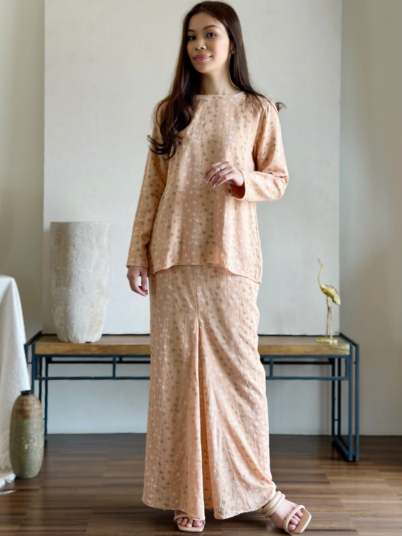 KANDIS Modern Kurung Set in Peach Floral
