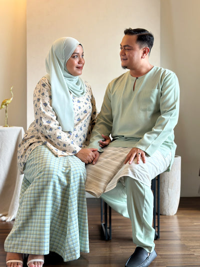 MALIK Teluk Belanga Baju Melayu Set in Mint