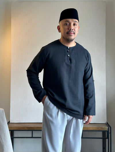 ELIAS Kurta in Charcoal