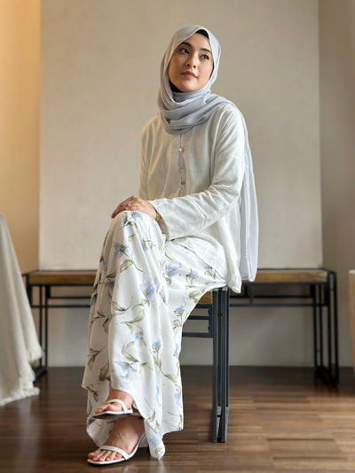 MUSTIKA Mini Kebarung Set in White Garden