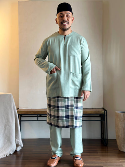 MALIK Teluk Belanga Baju Melayu Set in Mint